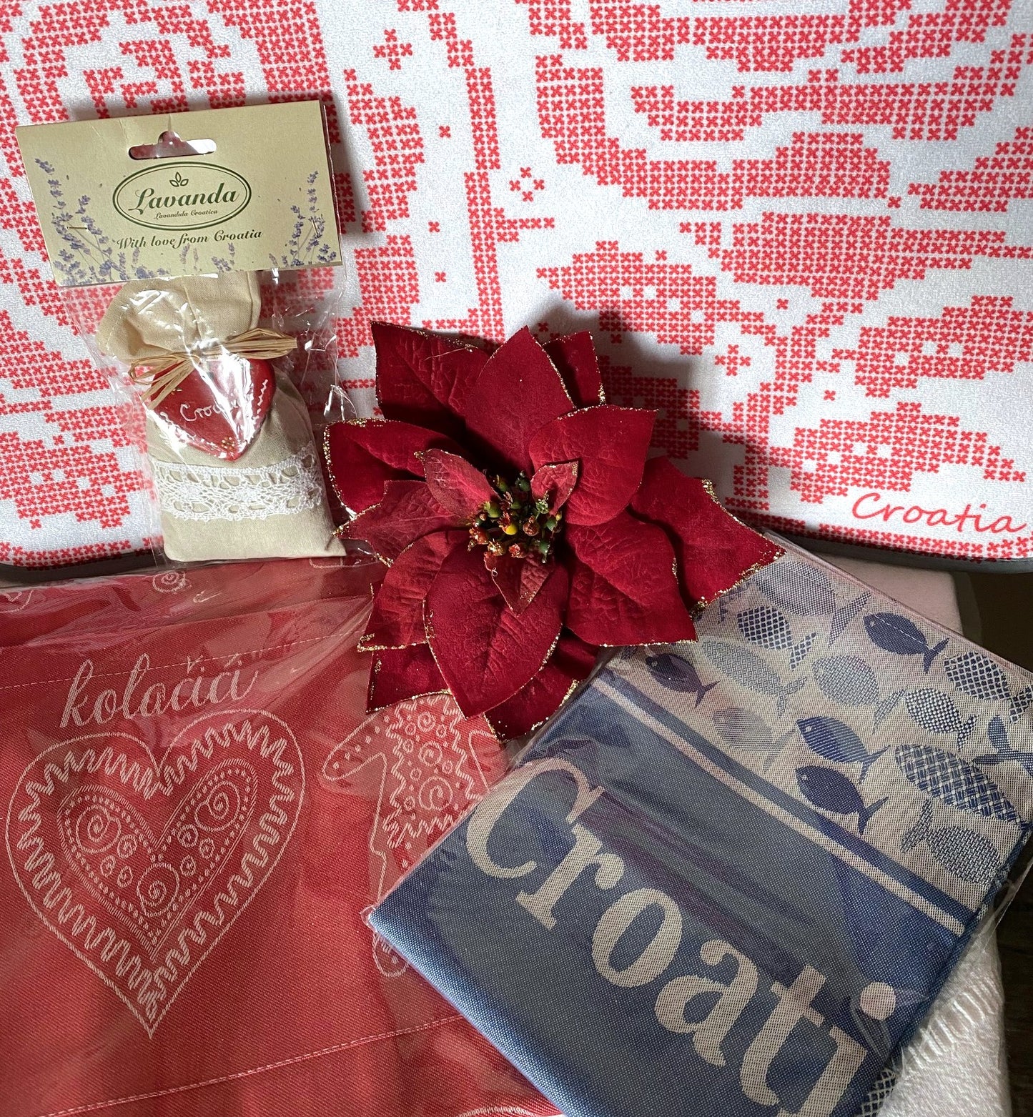 Christmas Gift Box - CROATIA