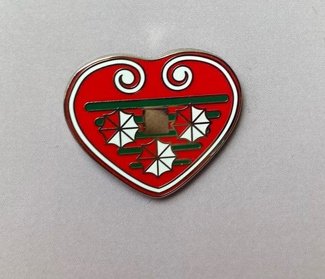 Licitar Heart Enamel Pin