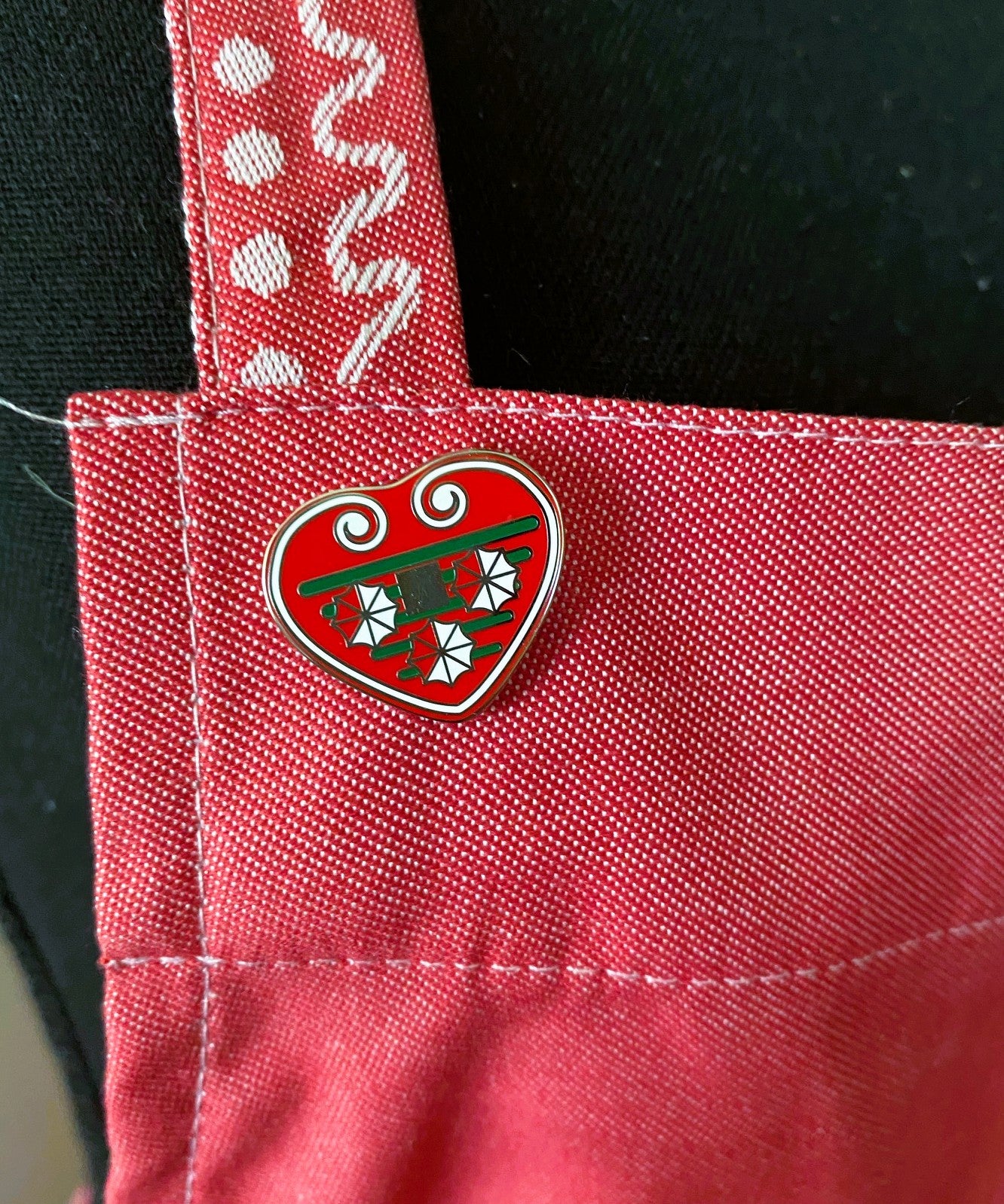 Licitar Heart Enamel Pin