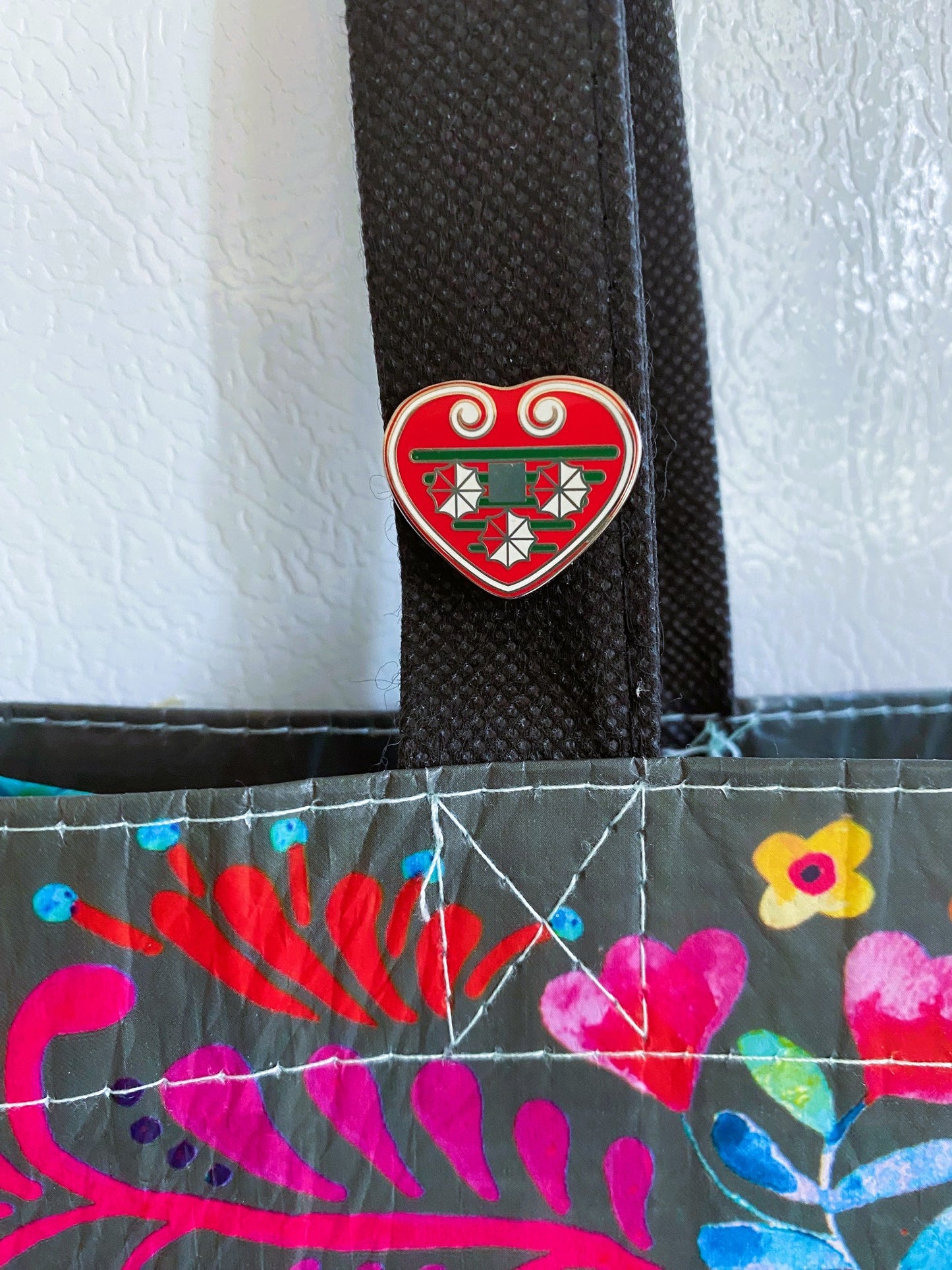 Licitar Heart Enamel Pin